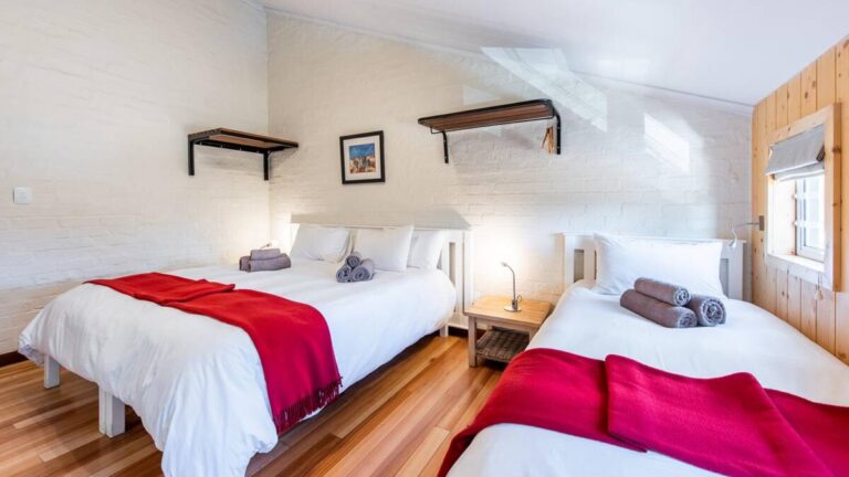 Room 10 11 12 16 Trails End Interior 2 768x432