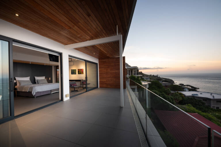 22 protea gordons bay 19 bedroom balcony with ocean view 768x513