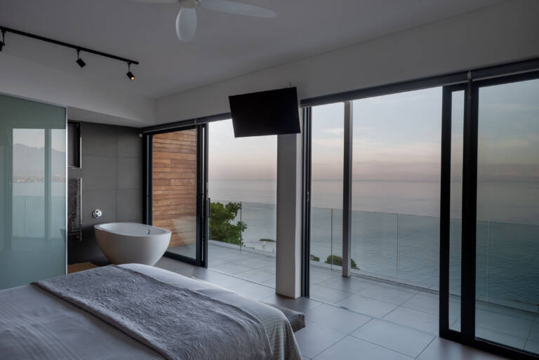 22 protea gordons bay 27 bedroom bath with ocean view 768x513