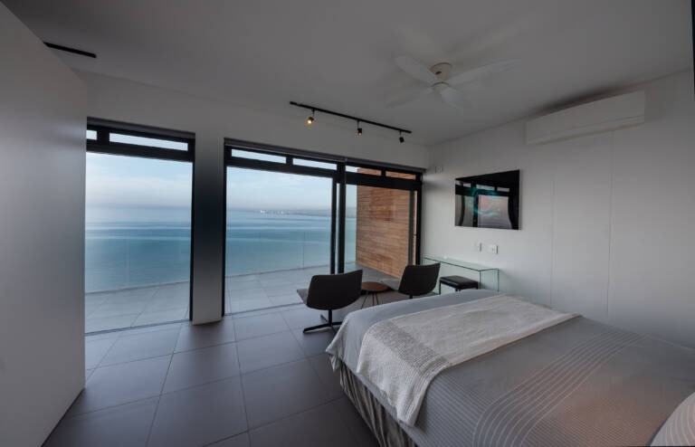 22 protea gordons bay 31 guest bedroom with modern design 768x494