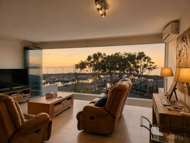 24 gordonia gordons bay 02 holiday house with ocean and harbour view 768x576
