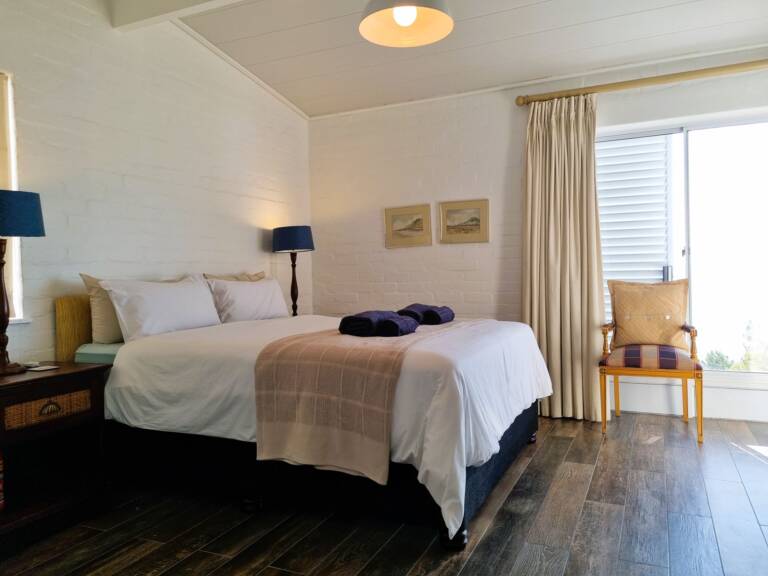75 protea gordons bay 21 bedroom with sea views 1 768x576