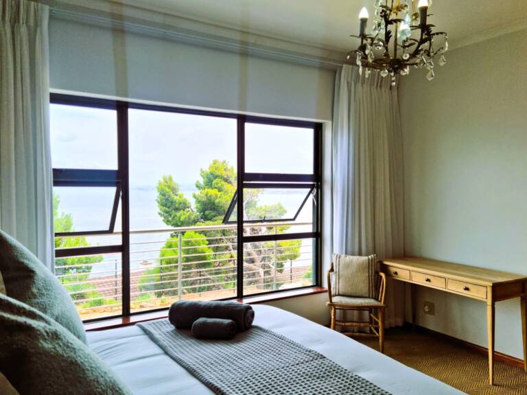 79 protea gordons bay 10 bedroom with work desk 1 768x576