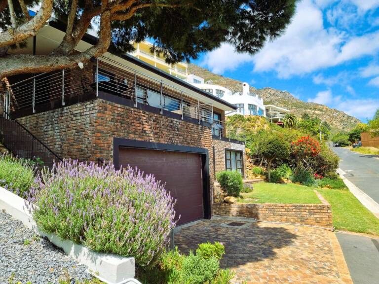 79 protea gordons bay 26 self catering holiday home with garage parking 1 768x576