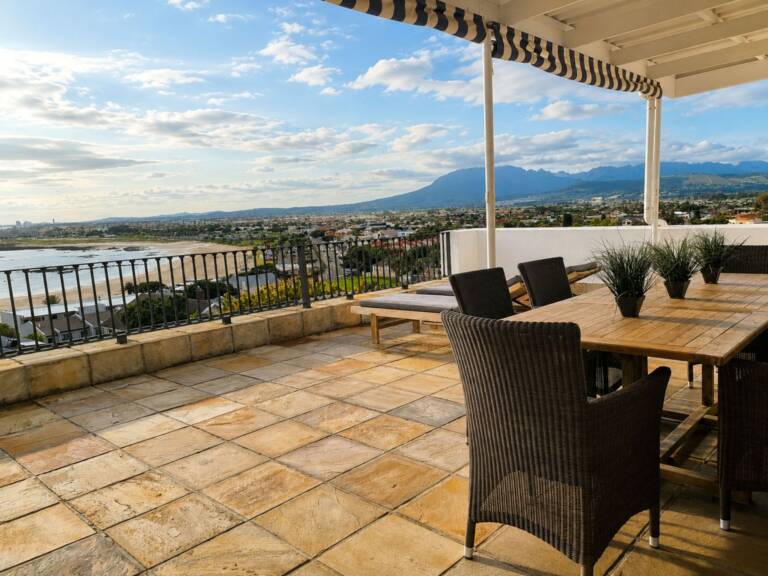 amazing view villa gordons bay 07 outdoor dining with 6 seat table 768x576