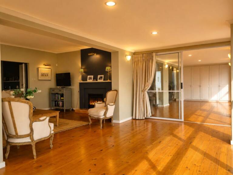amazing view villa gordons bay 09 open plan living with private bedroom 768x576
