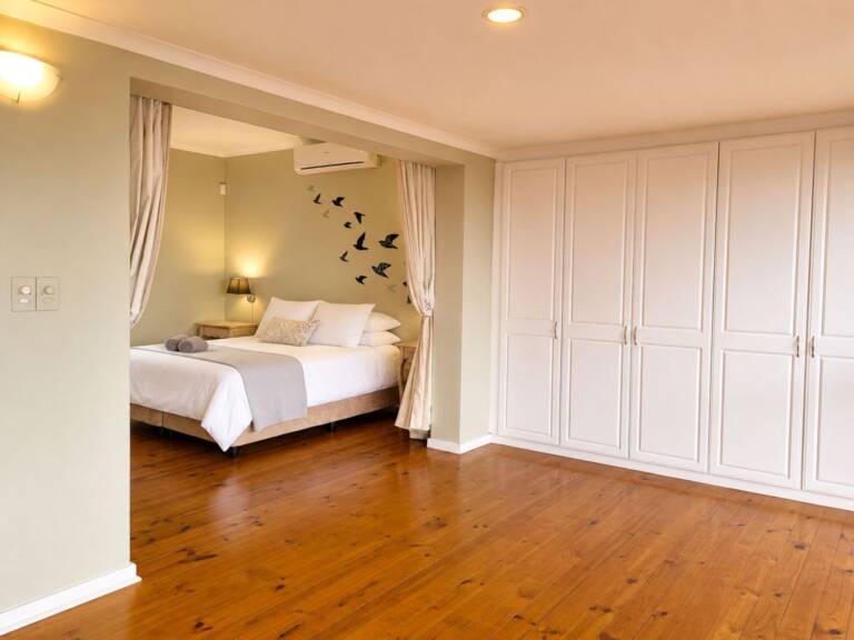amazing view villa gordons bay 10 bedroom with ample packing space 768x576