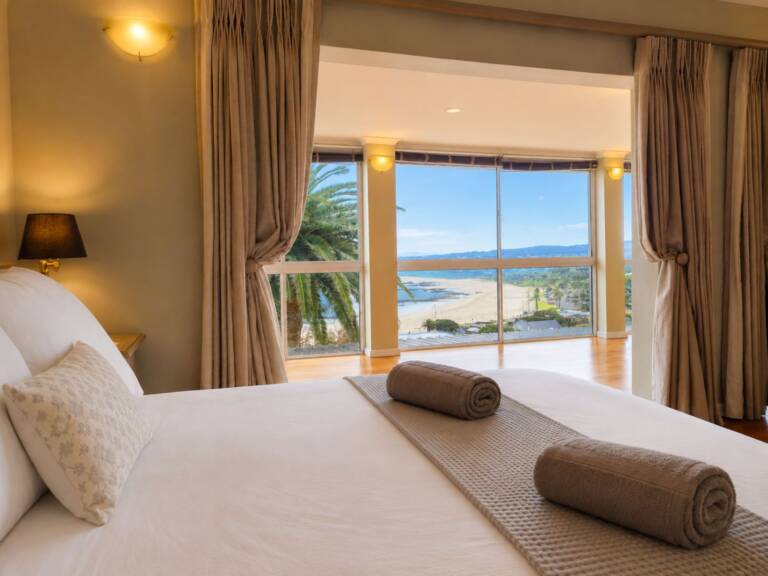 amazing view villa gordons bay 11 bedroom with sea and mountain view 768x576