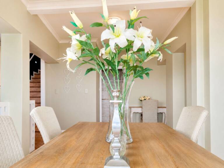 amazing view villa gordons bay 26 elegant dining with sea view 768x576