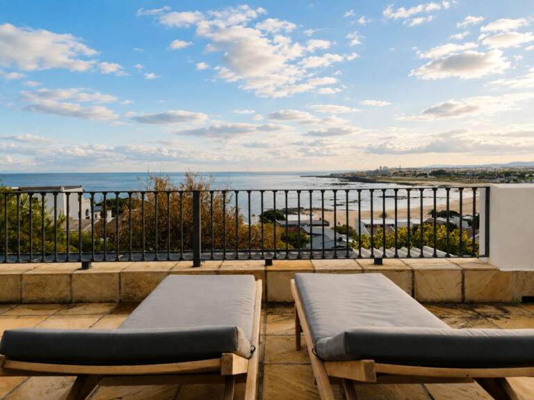 amazing view villa gordons bay 37 private patio with sea and mountain view 768x576