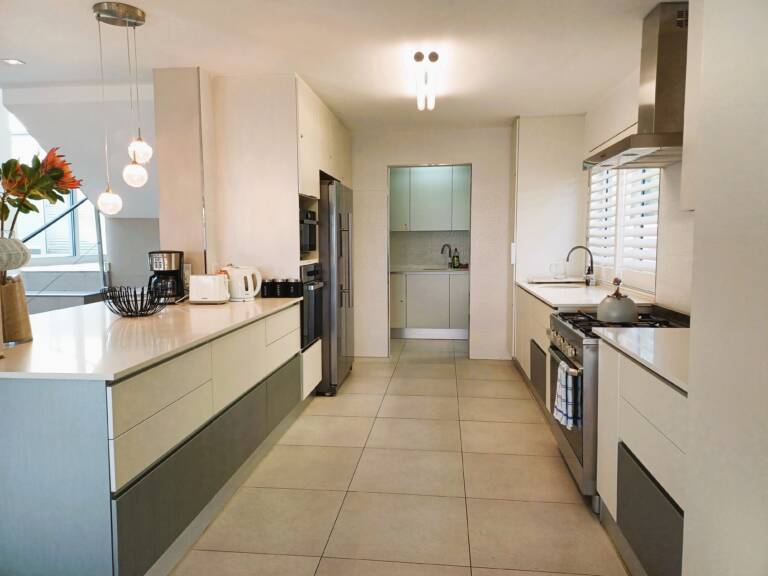 antilles on the beach gordons bay 36 kitchen with storage 768x576