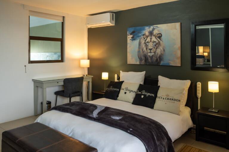 beach2anchor gordons bay 10 bedroom with en suite bathroom 768x511