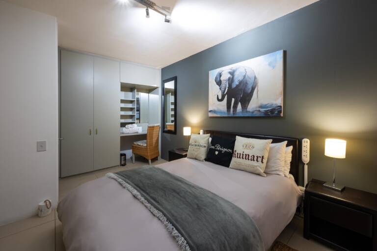 beach2anchor gordons bay 14 bedroom with wardobe packing space 768x511