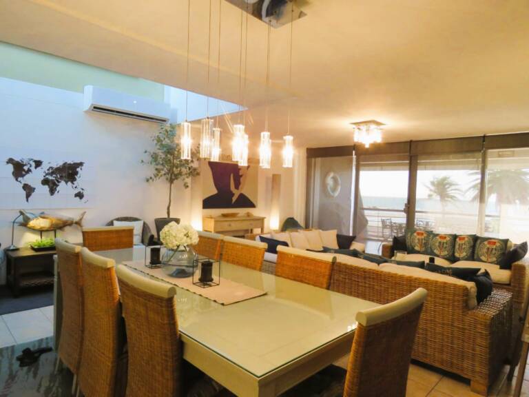 beach2anchor gordons bay 25 open plan living with dining 768x576