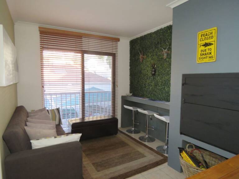 beach2anchor gordons bay 30 indoor braai with dining 768x576