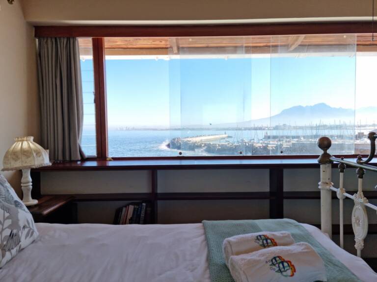 bikini beach holiday home gordons bay 06 bedroom with sea view 768x576