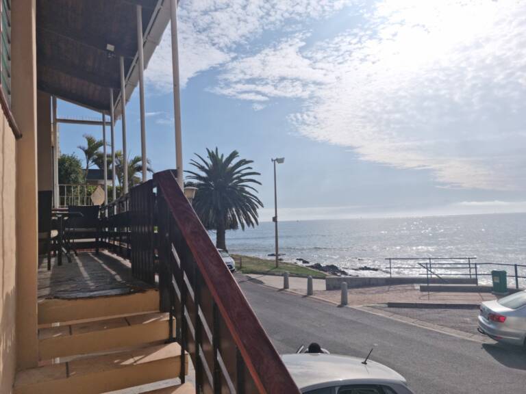 bikini beach holiday home gordons bay 29 self catering with sunsets 768x576