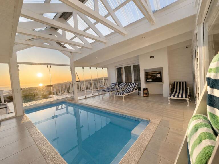 bolussi house gordons bay 03 indoor pool with braai and dining 768x576