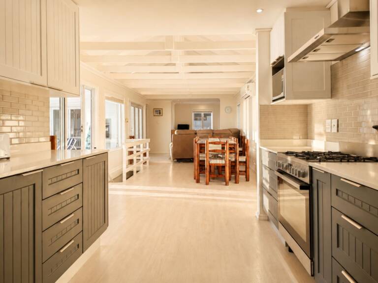 bolussi house gordons bay 11 modern kitchen with open plan dining 768x576
