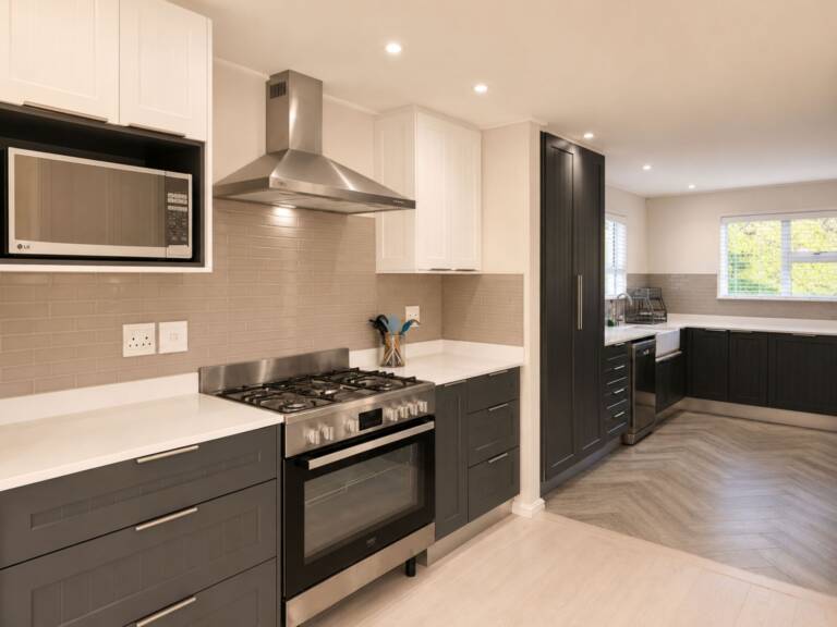bolussi house gordons bay 13 kitchen with modern appliances 768x576