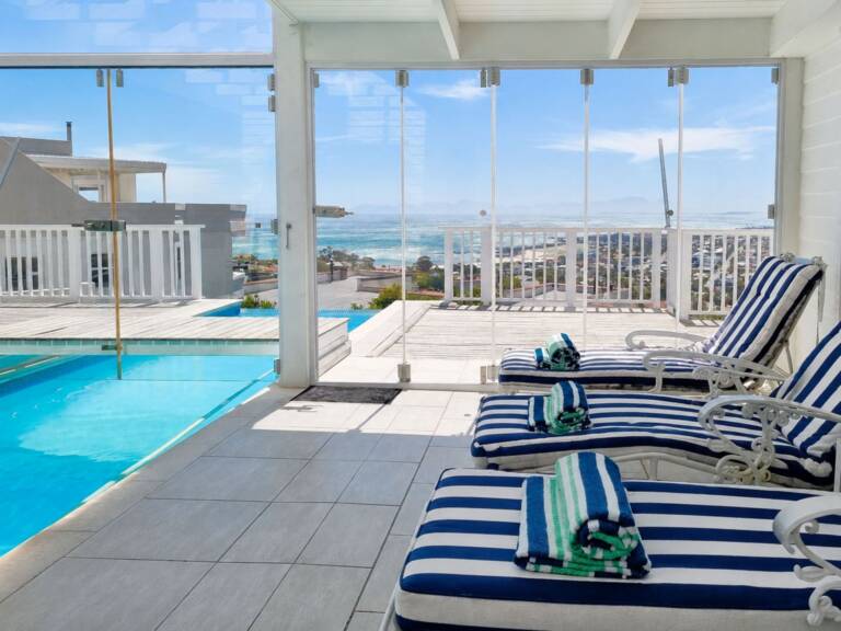 bolussi house gordons bay 35 private pool with braai 768x576