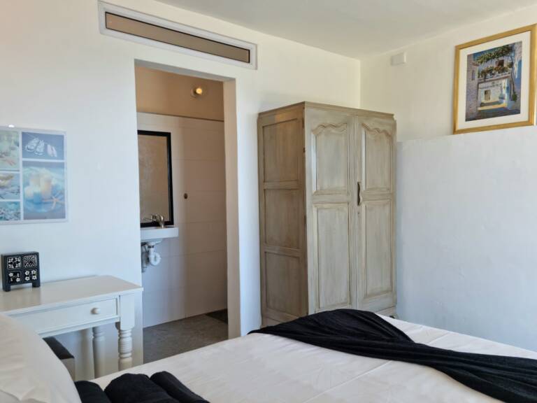 bostrand cottage gordons bay 13 one bedroom private suite with private garden 768x576