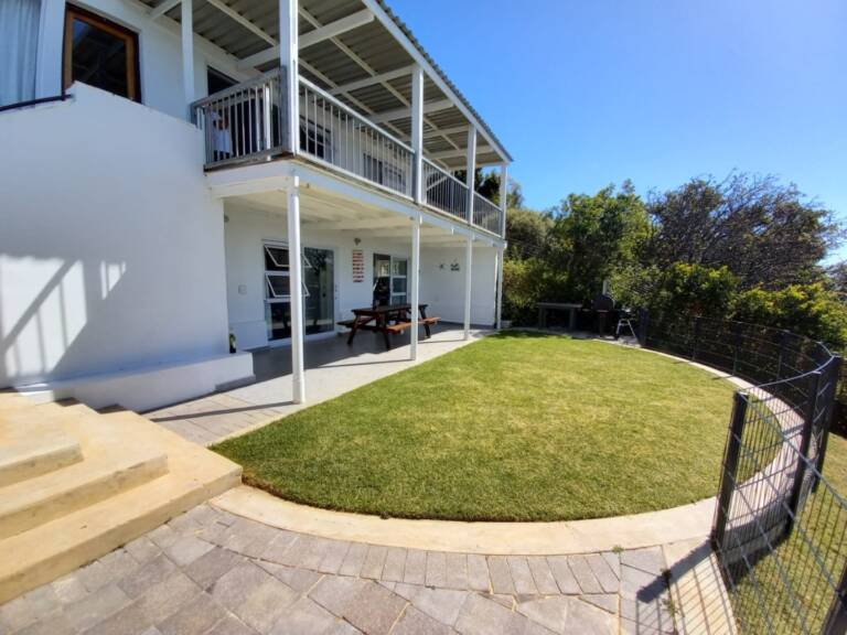 bostrand cottage gordons bay 18 pet friendly accommodation with fenced in garden 768x576
