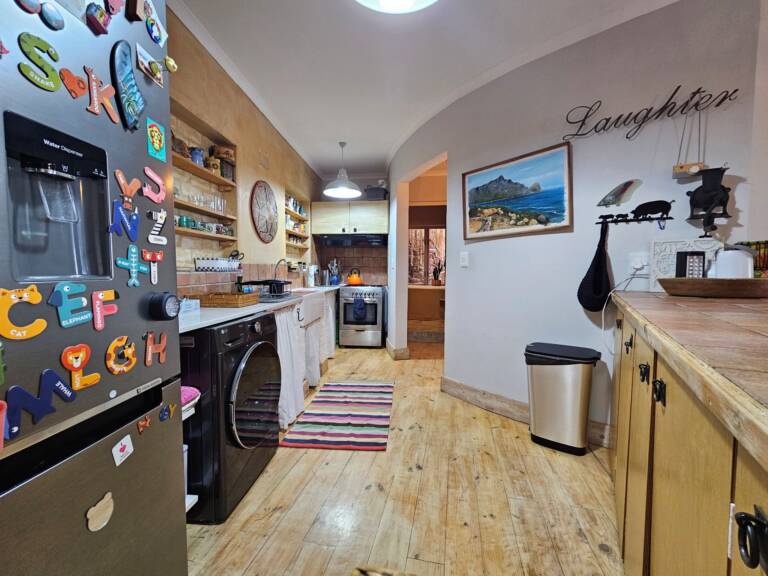 cardamom cottage gordons bay 13 fully equipped with fridge 768x576