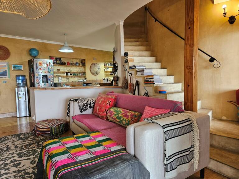 cardamom cottage gordons bay 20 living room with steps 768x576