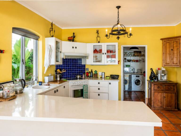 cardamom house gordons bay 08 fully equipped kitchen with laundry room 768x576