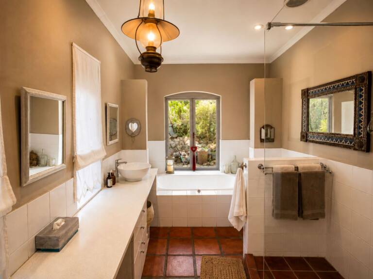 cardamom house gordons bay 17 bathroom with bath and shower 768x576