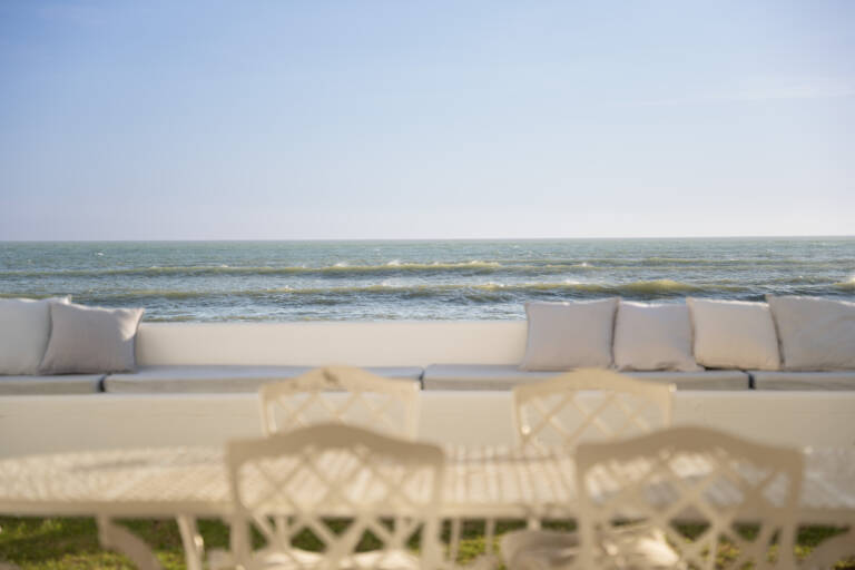 casa blanca gordons bay 01 beachfront with table mountain view 768x512