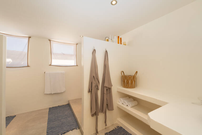 casa blanca gordons bay 18 master bedroom with shower 768x512