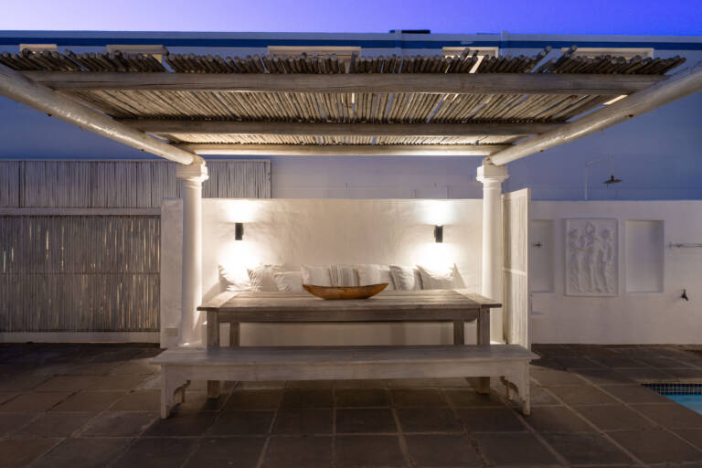 casa blue gordons bay 22 courtyard with private dining 768x512