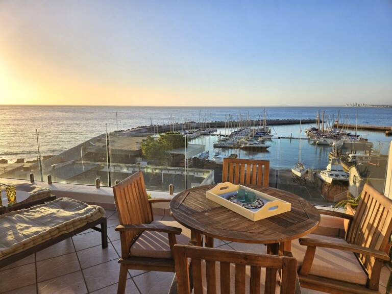 casita shonene gordons bay 02 balcony with sunset sea view 768x576