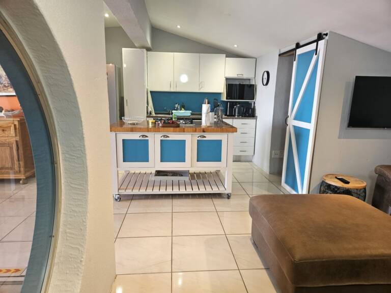 casita shonene gordons bay 07 holiday house with wifi 768x576