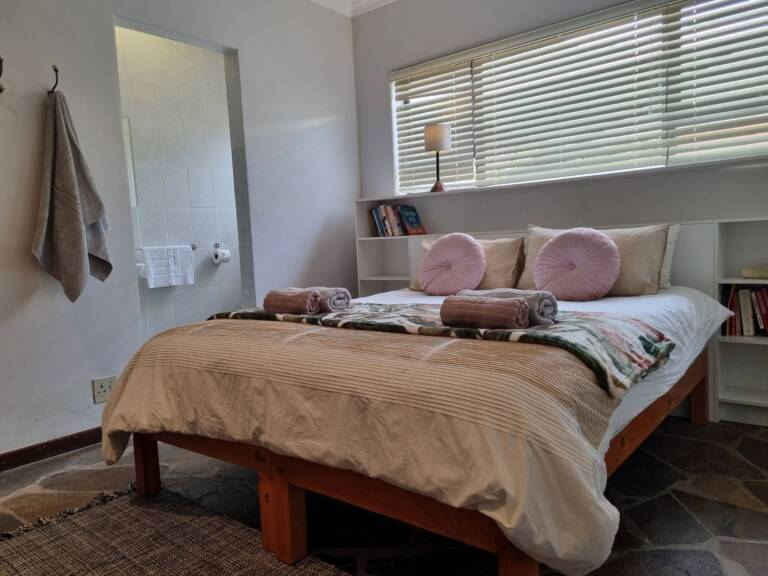 country beach house gordons bay 29 bedroom with quality linen 768x576