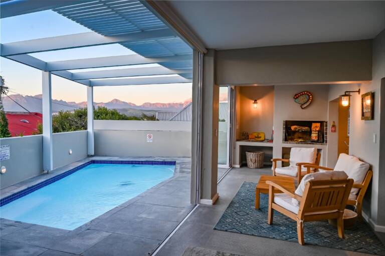 die badhuis gordons bay 01 holiday home with private pool close to the beach 768x511