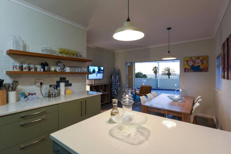 die badhuis gordons bay 07 kitchen with private pool view 768x513
