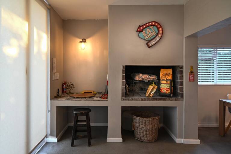 die badhuis gordons bay 17 indoor braai with pool and sea views 768x511