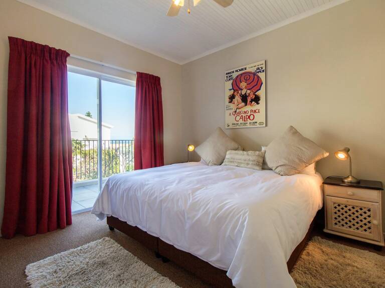 die braaihuis gordons bay 15 master bedroom with king bed 768x576