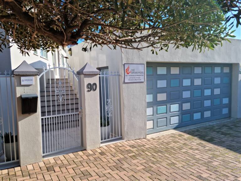 die braaihuis gordons bay 25 holiday house with quick walk to the beach 768x576