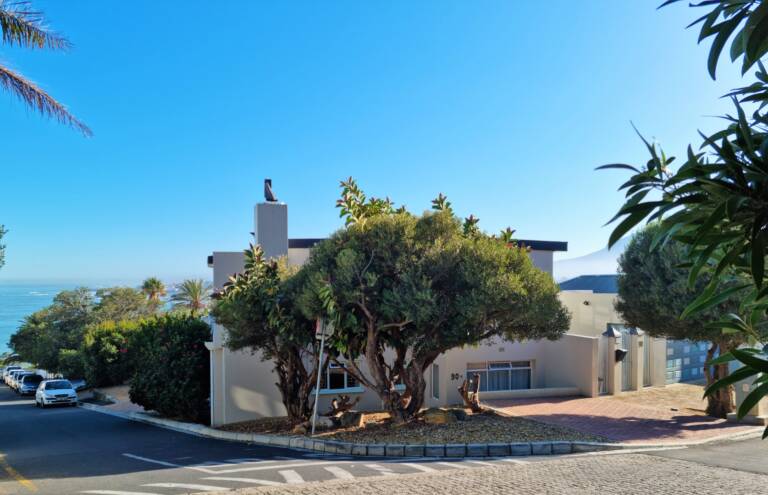 die braaihuis gordons bay 26 central holiday home with quick walk to the beach 768x495