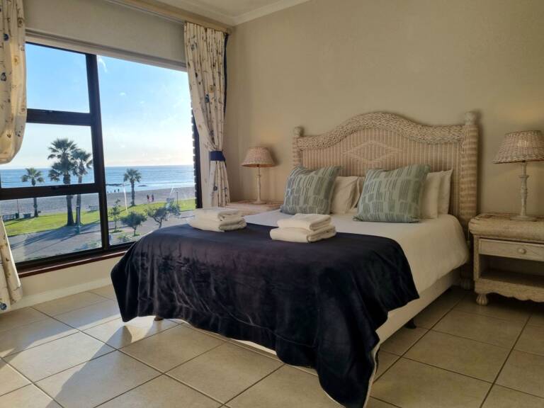 flat9 summer place gordons bay 14 bedroom with sea view 768x576