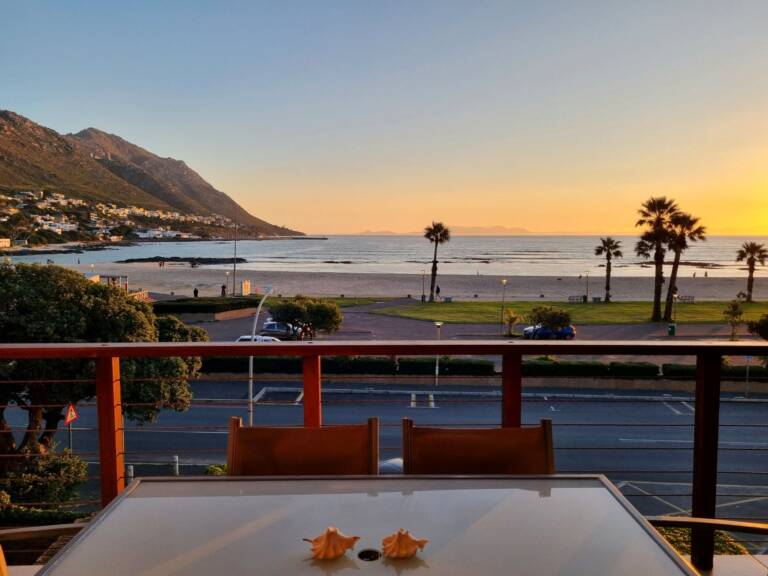 flat9 summer place gordons bay 25 balcony dining with ocean view 768x576