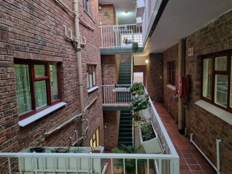 flat9 summer place gordons bay 31 self catering flat with steps 768x576