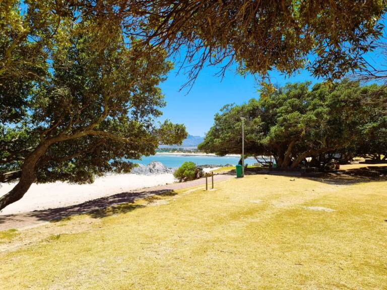 goldwater on beach gordons bay 24 beachfront self catering with family friendly beach 768x576