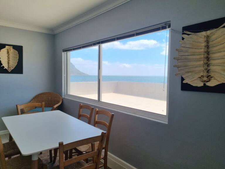 harbour place gordons bay 10 dining table with ocean view 768x576