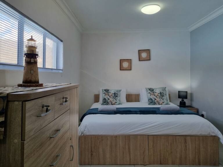 harbour place gordons bay 12 bedroom with harbour view 768x576