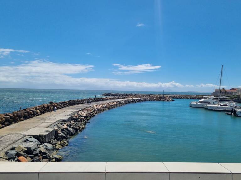 harbour place gordons bay 28 harbour wall with fishing boats 768x576
